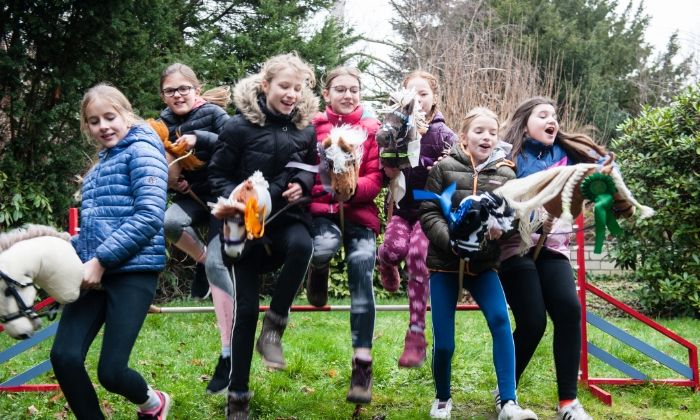Lara und ihre Geburtstagsgäste: die „Speed Hearts“. © Svenja Kretschmer